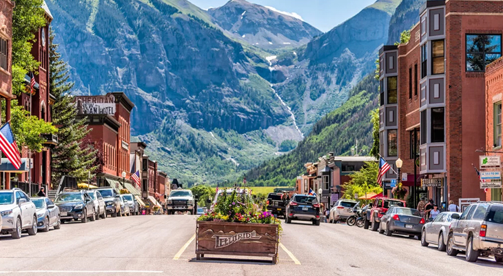 Small Town Living..for Free? How to Get Free Land